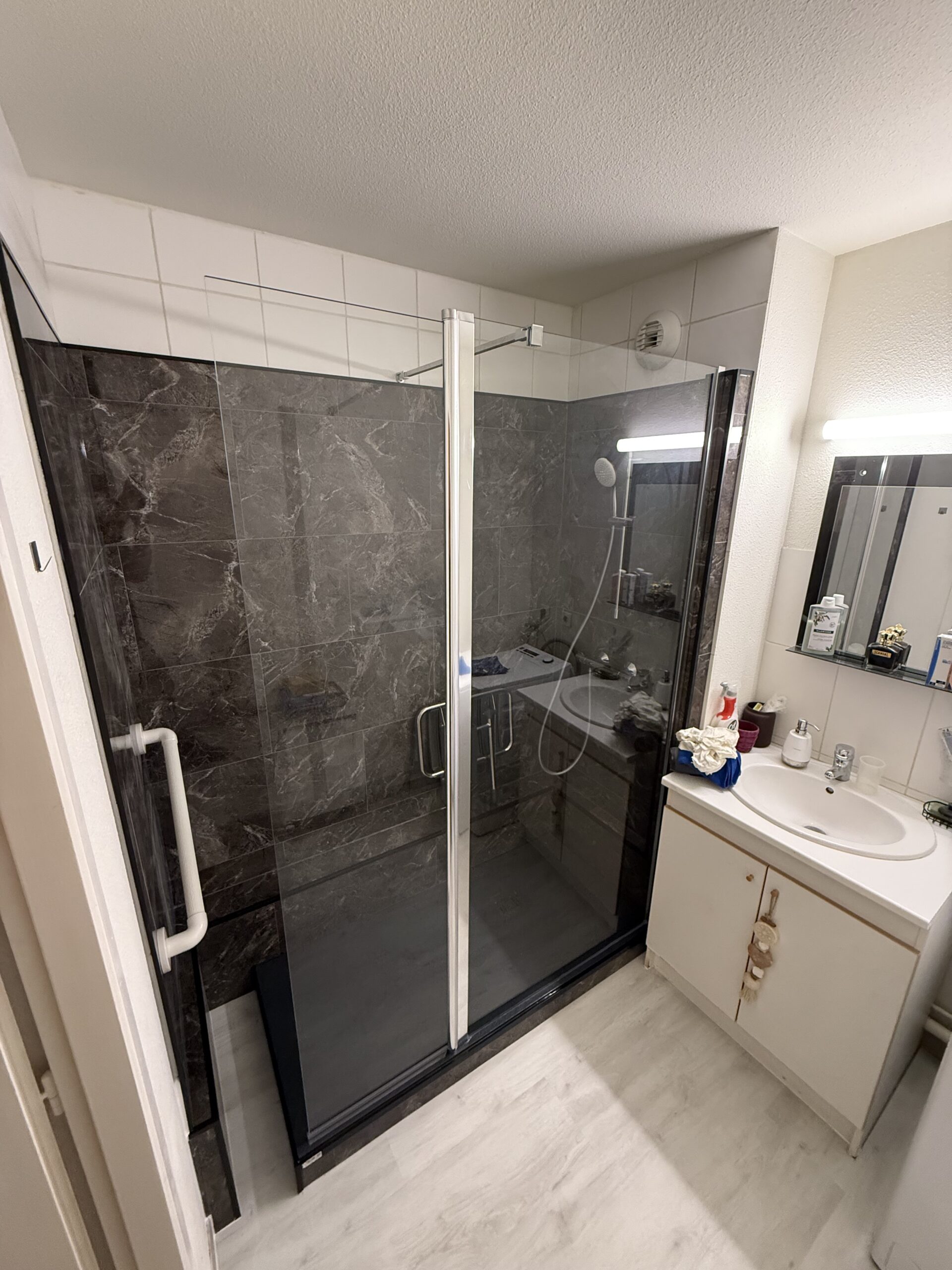 Barres appui salle de bain